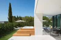 5-Star Villa Calma II with Heated Pool & Jacuzzi Oasis - 빌라