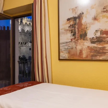 Hostal Restaurante Puerta del Alcázar