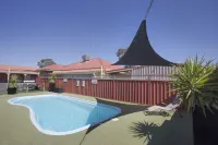 Horsham Country City Motor Inn - Pools