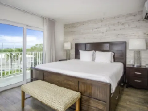 Skipjack Resort & Marina Hotels in Marathon