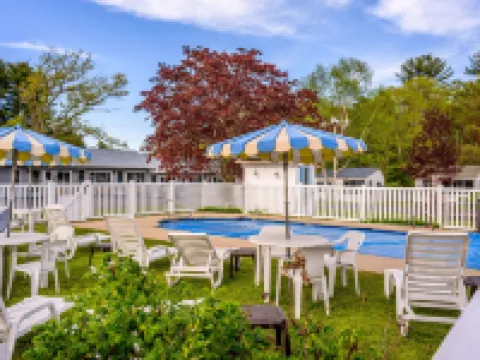 The Beaches Guest Rooms and Cottages Hotels in Wells