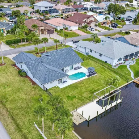 Waterside Pool Paradise