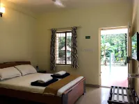 Palm Grove Service Villa