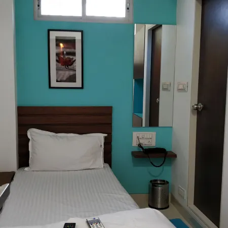 New Shahana - Hostel