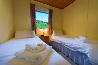 Kestrel Lodge with Mountain View Free Wifi - 3-Star
