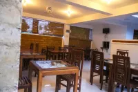 Sky Garden Mini Hotel - พร้อมอาหารเช้า