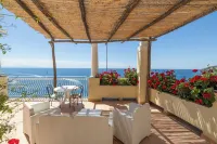 Apartments Amalfi Design Sea View Accessible by 250 Steps