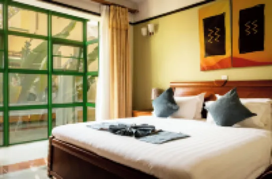 Highlands Suites Hotel and Apartments