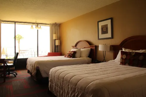 Crystal Cove Riverfront Resort