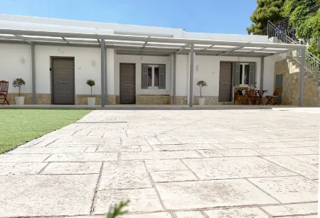 Flight Apartments Airport by Airstay Отели в г. Спата-Артемида