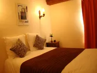 Hotel du Tertre Hotels in Mont-Dol