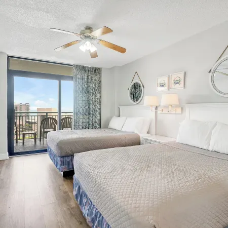 Sand Dunes Resort & Suites