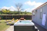 Parrots`Village