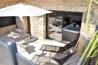 Gites spa de Charme L Etoile SPA Hôtels à : Belvès