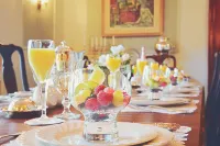 Manoir Chamberland (Adults Only, No Pets) Hotels in Notre-Dame-de-Bon-Secours-Partie-Nord