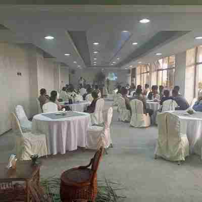 Rori Hotel Dining/Meeting Rooms