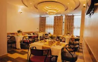 La Classe Hotel - 3-Star