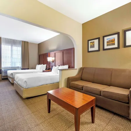 Comfort Suites