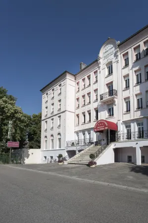 Hôtel d'Angleterre Отели в г. Контрексевиль