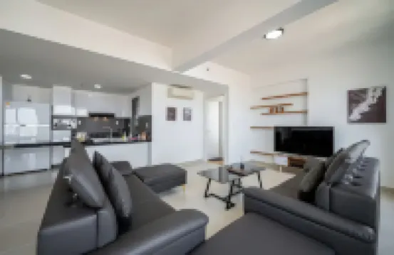 Gem Emerrald - Celadon City Tân Phú Các khách sạn gần Hồ Bơi Vĩnh Lộc - Khu Vui Chơi Giải Trí Vĩnh Lộc