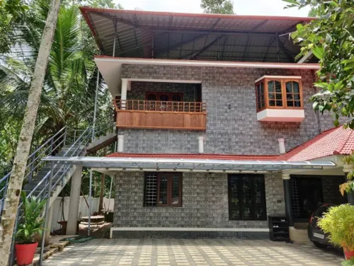 Anandam Stays - Premium 3BHK Plush Homestay, Vaikom Near Kumarakom Hotel a Vaikom