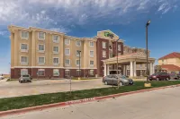 Holiday Inn Express & Suites Dumas Hotels in Dumas
