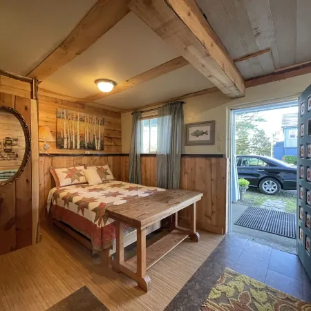 Bayshore RV Park & Guest Suites