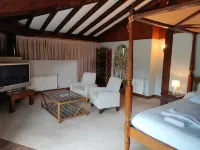 Viviendas Rurales El Covaju Hotels in Liebana