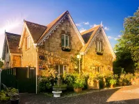 Koala Cottage Hotels in 