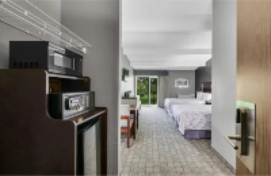 Eastlake Suites Hotel & Conference Center by OYO Urbana Hotels in Cunningham Township