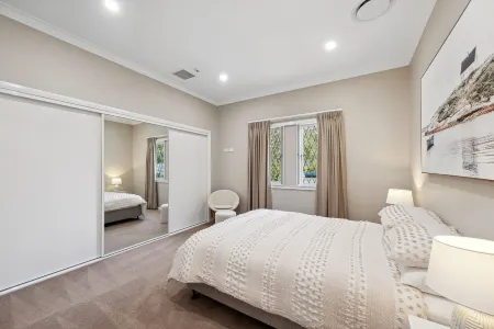 East Toowoomba  Residence - 4 Beds - Sleeps 6 Отели рядом с достопримечательностью «Cobb & Co Museum»