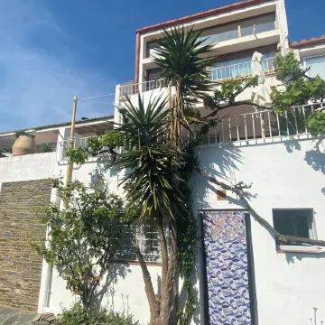 Designer house with parking and panoramic views