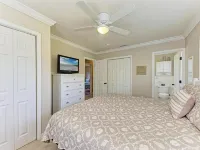 PARADISE RETREAT A 3/2 PET FRIENDLY POOL HOUSE ウェスト・ブレイドゥントンのホテル