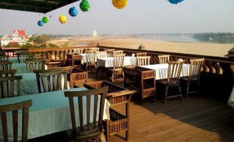 Sengtawan Riverside Hotel