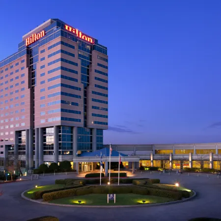 Hilton Atlanta Airport Отели в г. Хейпвиль