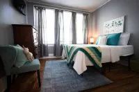 Spacious Fenced Yard and Relaxing Atmosphere - Charming Tranquil Retreat Hotels in Montgomery