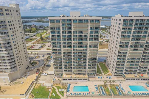 DiMucci Twin Towers . Direct Ocean Front Condo. 2 Bedrooms / 2 Bathrooms.