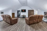 Enchanting Castle with Hot Tub and Media Room - Majestic Fantasy Retreat