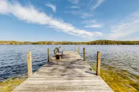 Wonderful studio steps from the bay w/free WiFi, kitchenette, great water views Hotels in Wolfeboro