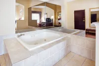 Holiday Inn Express & Suites Kings Mountain - Shelby Area