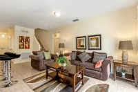 Private Pool and Game Room - Spacious Family Retreat فنادق في لافمان