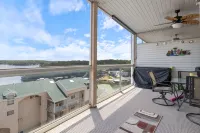 Breathtaking Lake Views and Communal Pool Access - Stunning Oasis