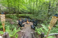 NEW! 30 Acre Secluded Glamping Experience - Private Hiking & Climbing Retreat in Red River Gorge, KY Hotels in Lee County