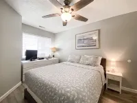 Inn Building Condo #203- Remolded with Lake View! Hotels in Saint Charles