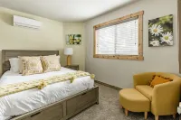 Game Room, Hot Tub and Fire Pit - Serene Forest Retreat Hotels in Cle Elum