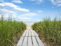 Panoramic Views and Cozy Atmosphere - Charming Coastal Haven