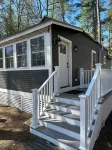 Cabin at The Dock Of The Bay -Lakefront w/Mooring