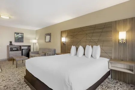 Best Western Plus Grand Manor Inn