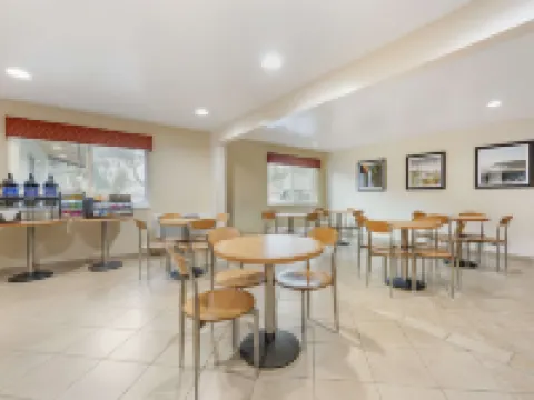 ベストウェスタン アラジン イン ケルソーのホテル