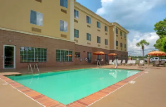 Comfort Suites